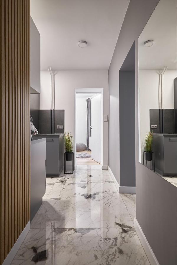 Platinum Apartment - Parking - Klimatyzacja - Winda - Self Check In Breslavia Exterior foto